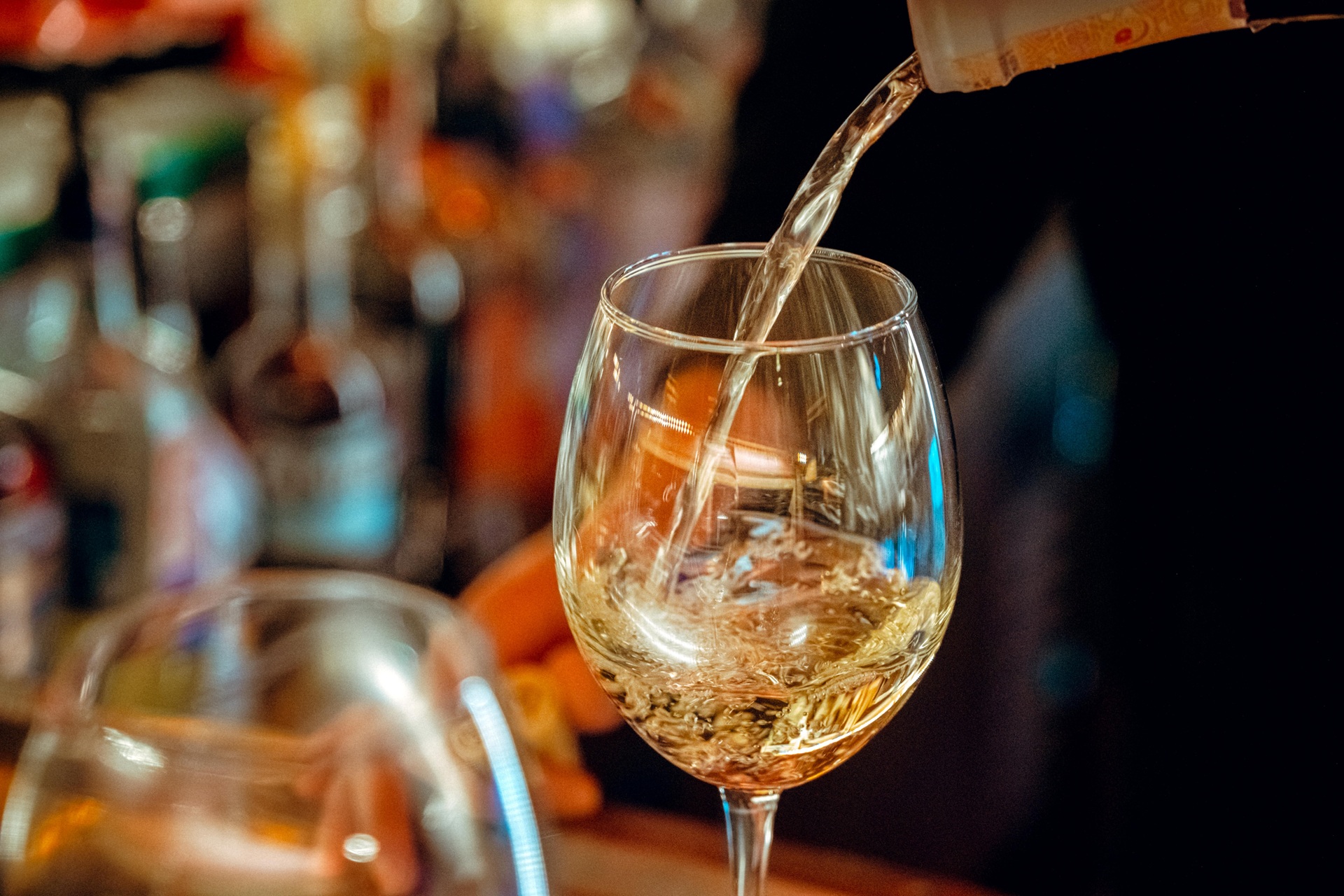 Verre de vin de l'appellation Muscat de Beaumes de Venise AOP en Vallée du Rhône