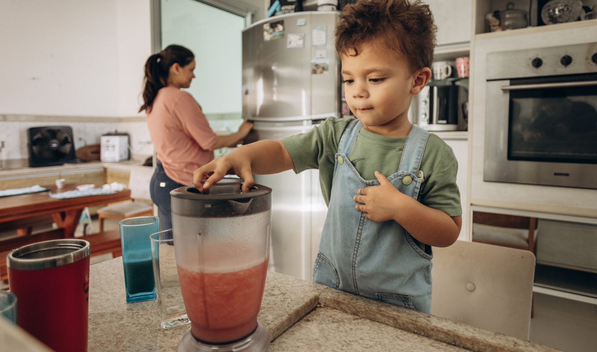 Smoothies rigolos à réaliser avec les enfants