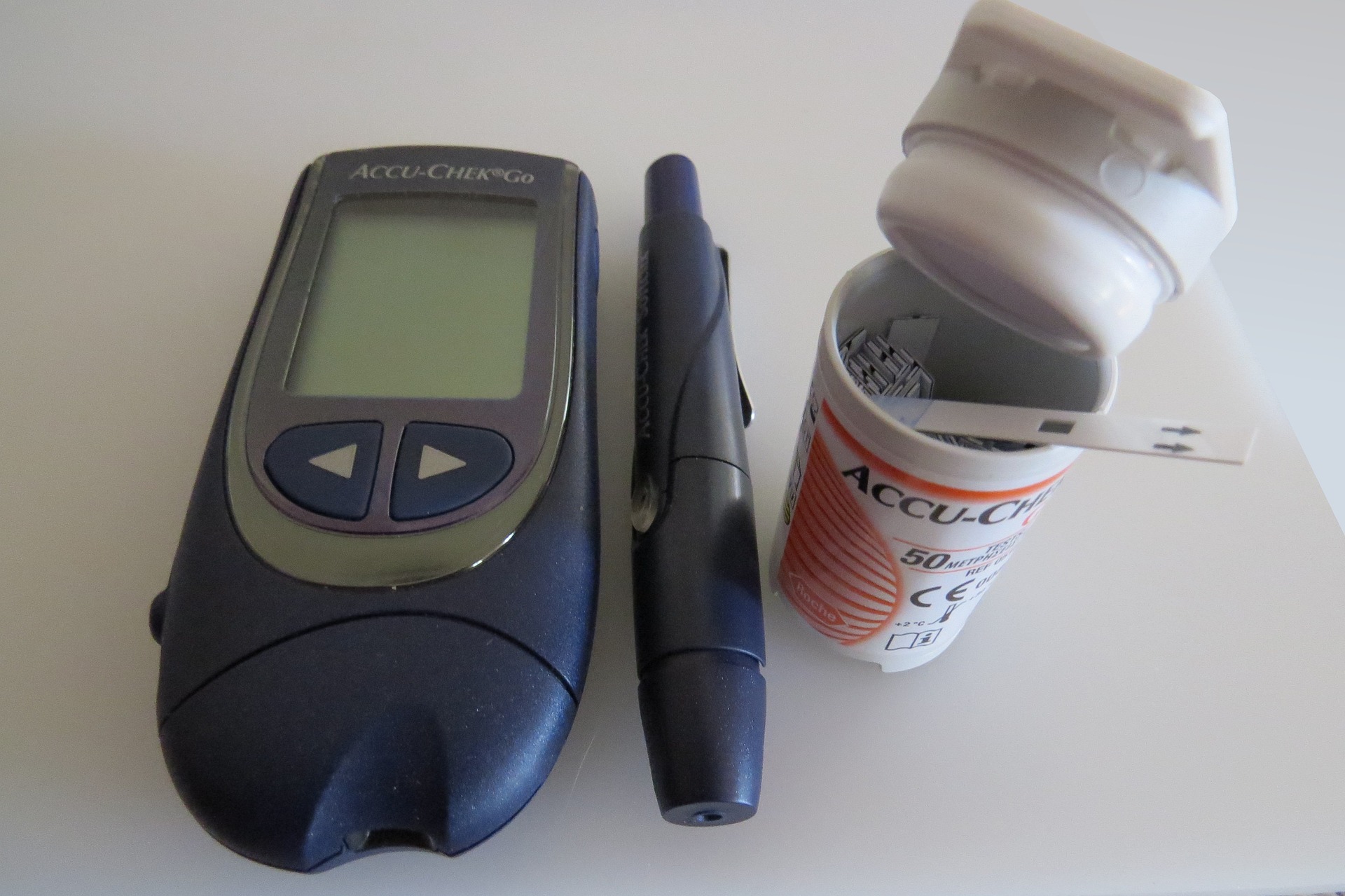 Matériel de surveillance pour diabétique : à garder dans un étui isotherme pour insuline