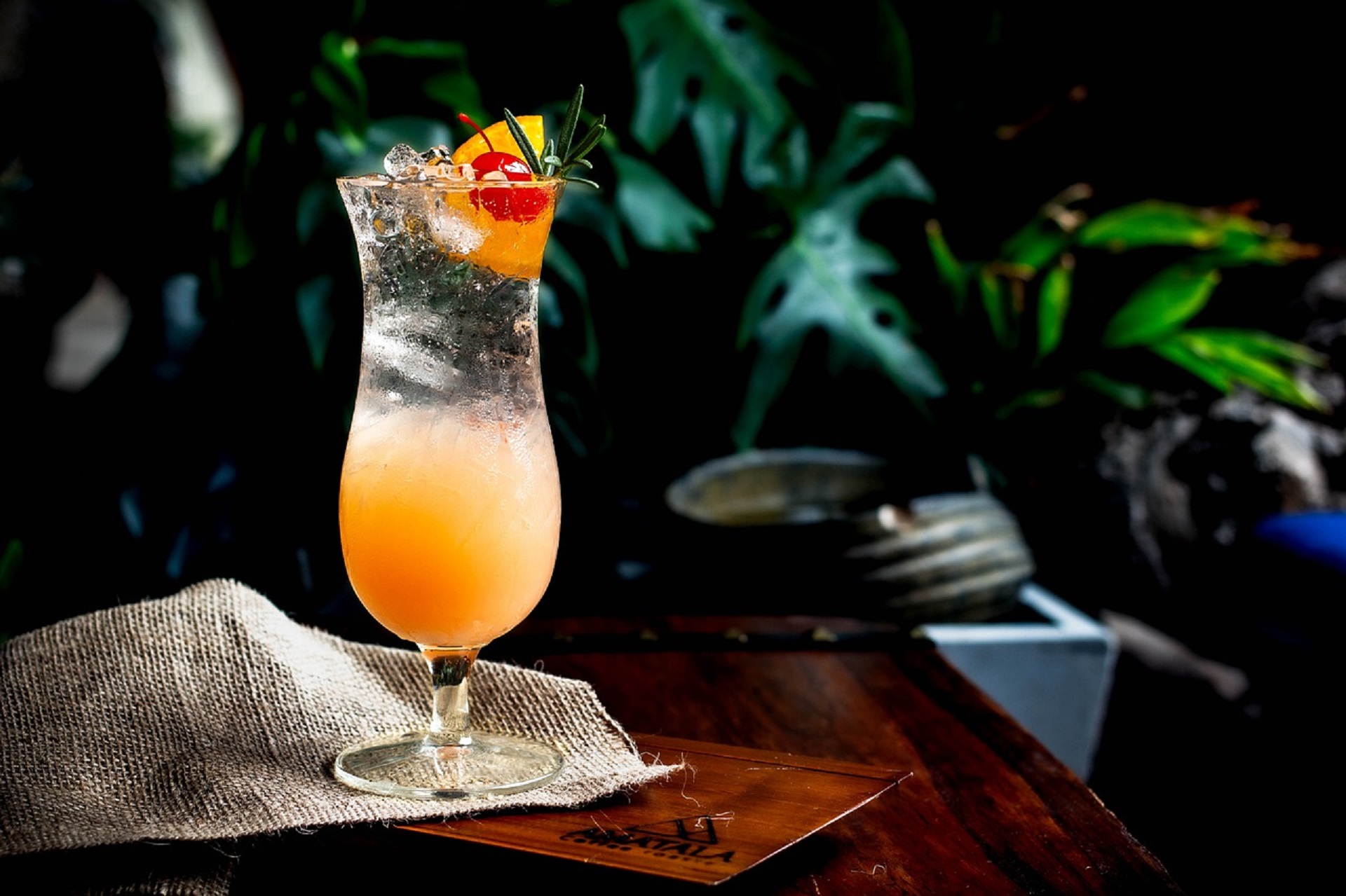 Cocktails sirop fruits passion et glace : un mélange exotique pour lété