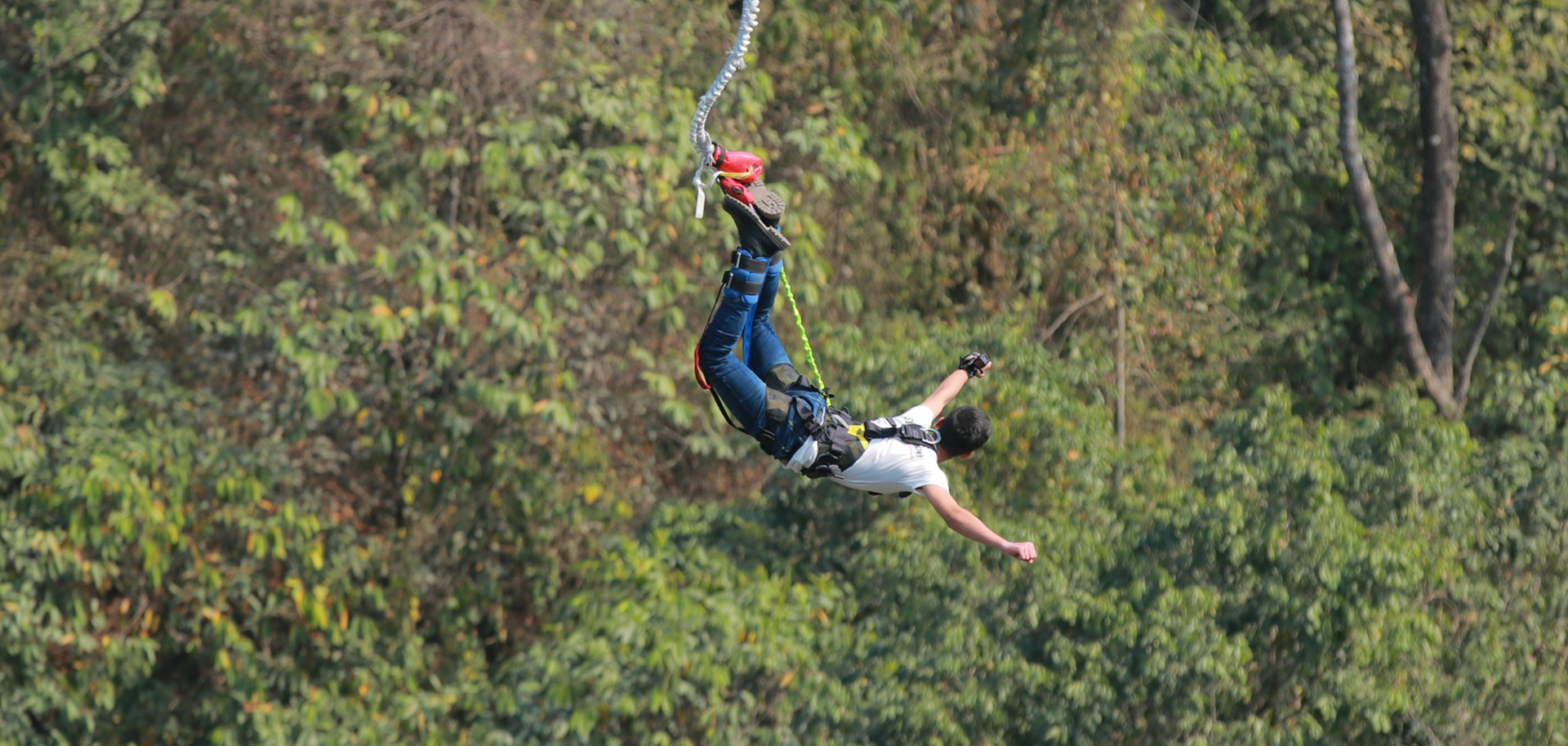 Saut à l'élastique : tout savoir sur le bungee