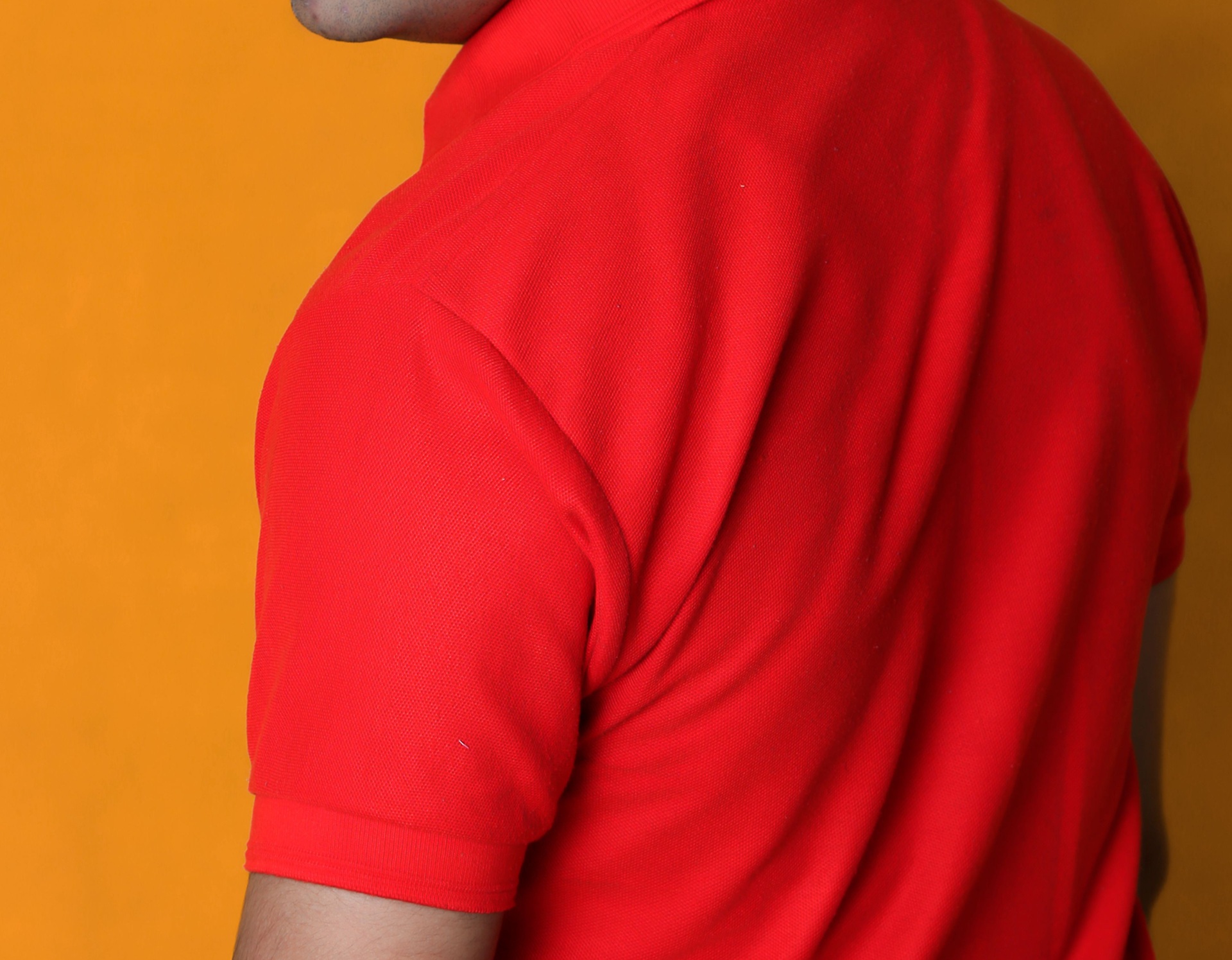 Polo maille piquée homme : tendance et indémodable 